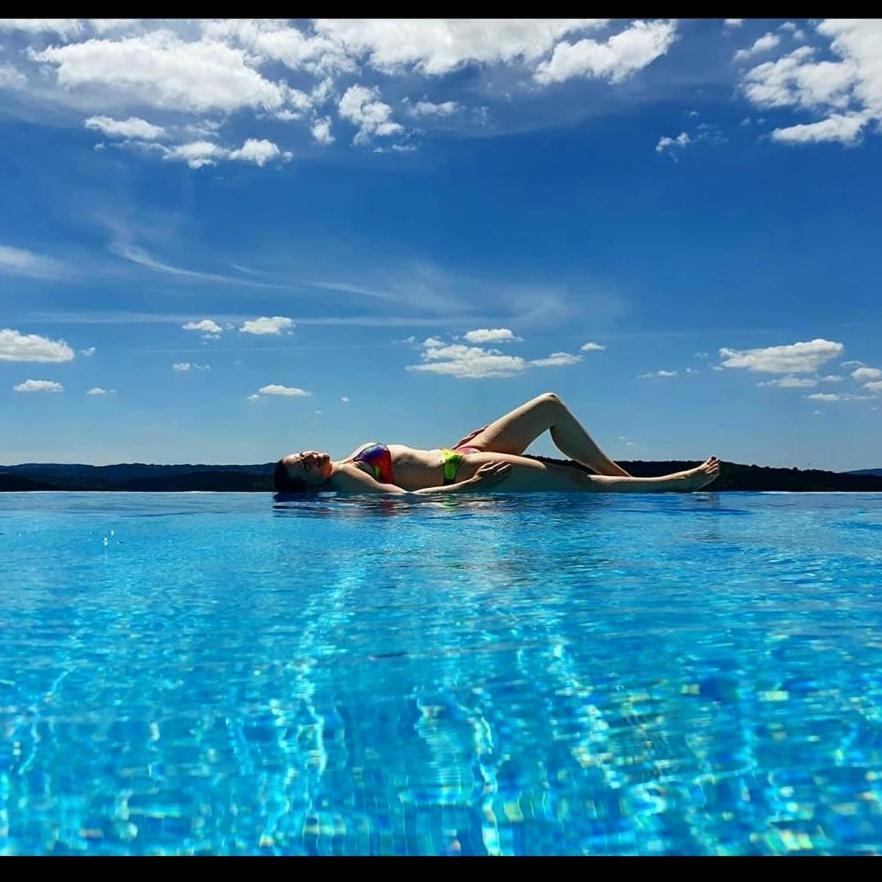 Home Andrea With Infinity Salty Pool Roč Eksteriør billede