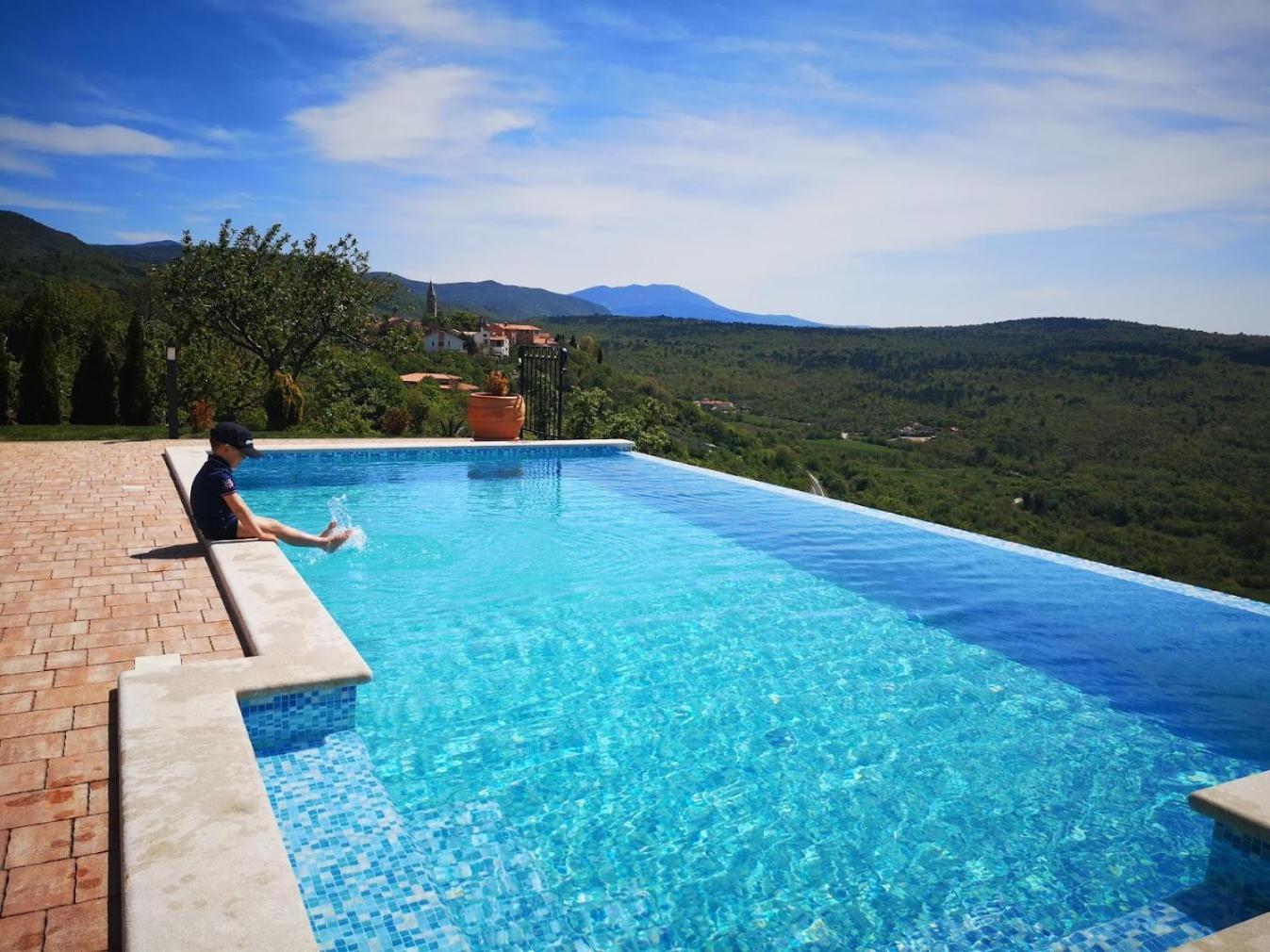 Home Andrea With Infinity Salty Pool Roč Eksteriør billede